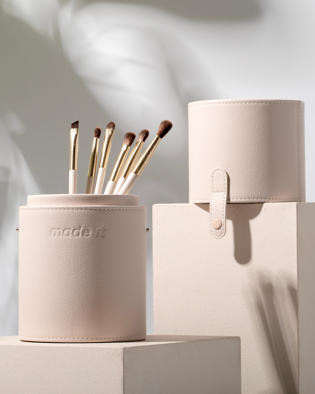 THE BRUSH KIT