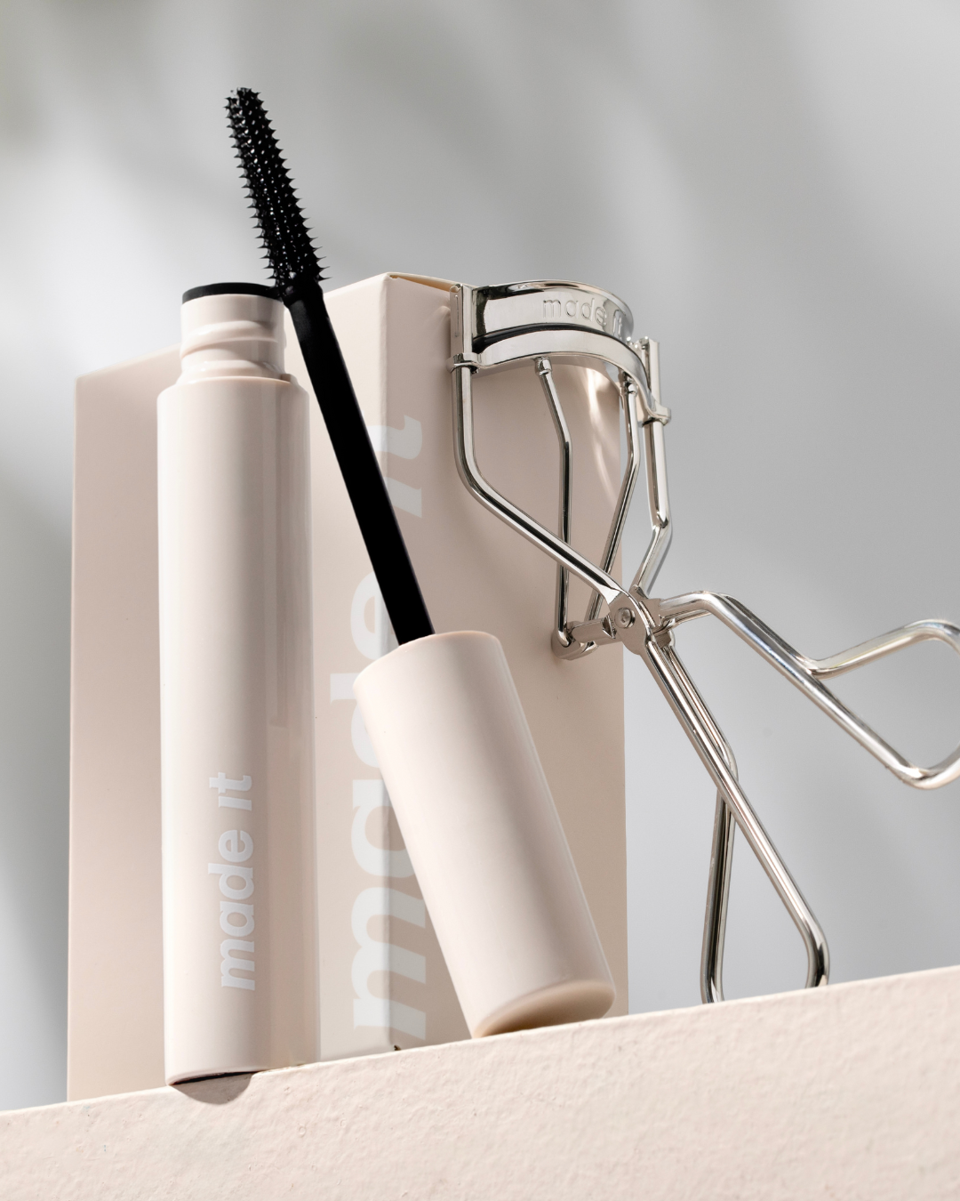 THE LASH KIT